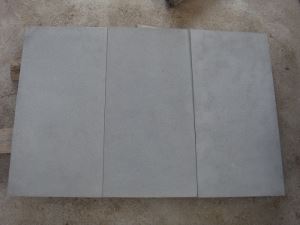 Balta marmora flīzes